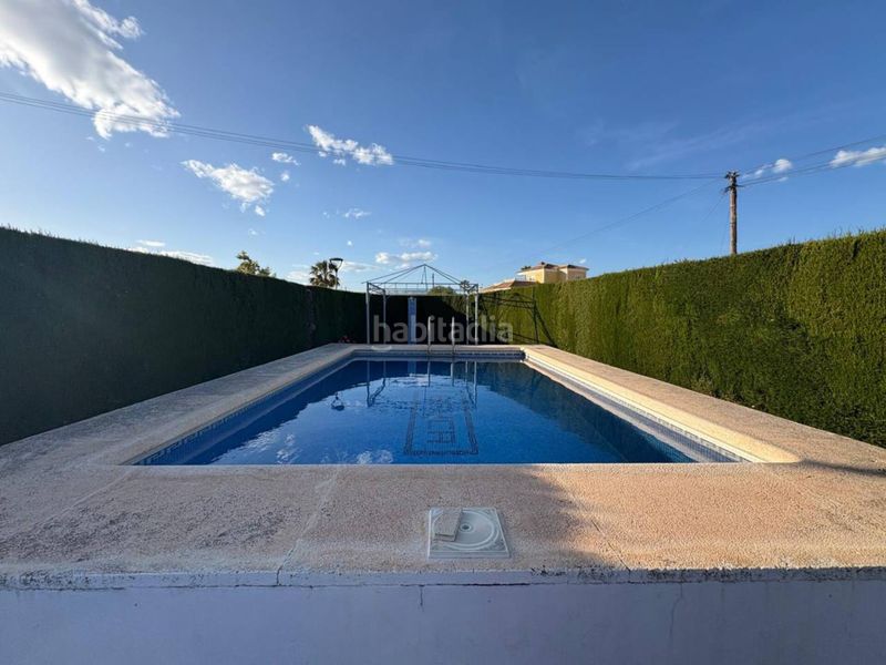 Foto 79b5c14d-5e87-4904-b9a8-9c6c567a44c2. Xalet amb aparcament piscina a Busot