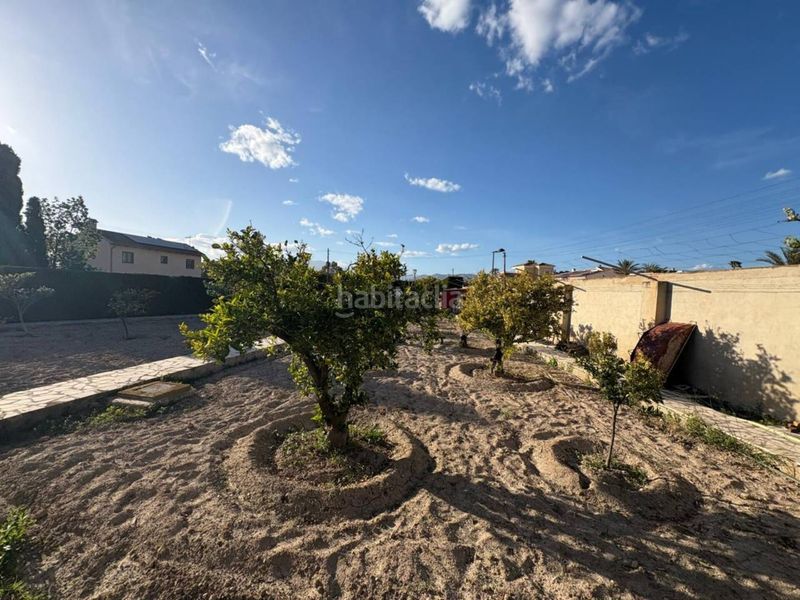 Foto c73c731a-15c2-4abe-98ac-a01bfe29ea10. Xalet amb aparcament piscina a Busot