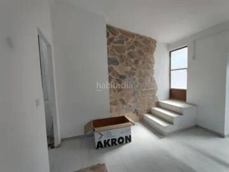 Foto 447f5d3c-1348-4287-a82d-481a17f2e012. Casa adossada a Ibi