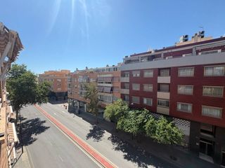 Flat in Ciudad de Asís. Piso en la florida con garaje y trastero