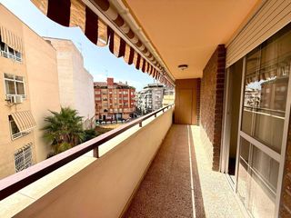 Pis  Calle doctor buades. Amplio piso en carolinas