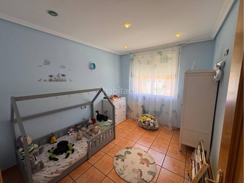 Foto ff90f53d-690e-4857-9483-6923aac28a47. Pis amb aparcament a Castalla