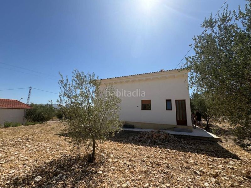 Foto 0d6a347f-e23f-4300-b9a1-a02925ca6eb2. Chalet  en Castalla