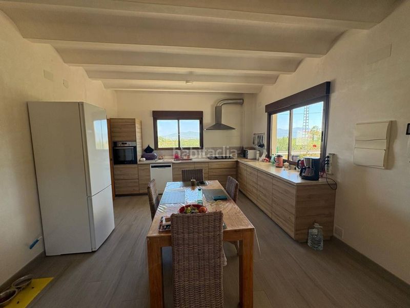 Foto c8f225f3-498d-47b2-ad46-58993eb7521c. Chalet  en Castalla