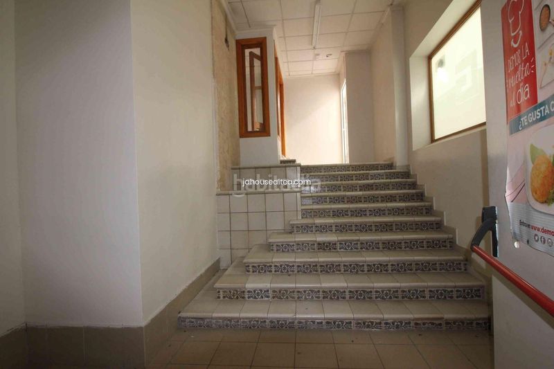 Foto 7a830b7c-72eb-4e95-8b81-2bc53d6cd981. Local comercial a Altea ciudad Altea