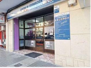 Local Comercial en Jerónima gales 25. Local en rentabilidad junto al hospital dr. peset seguridad y fu