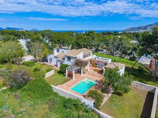 Maison à Cami del barranquet 8. Villa la huerta , alfaz del pí