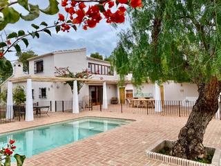 Haus in Cami del barranquet 8. Villa la huerta, alfaz del pí