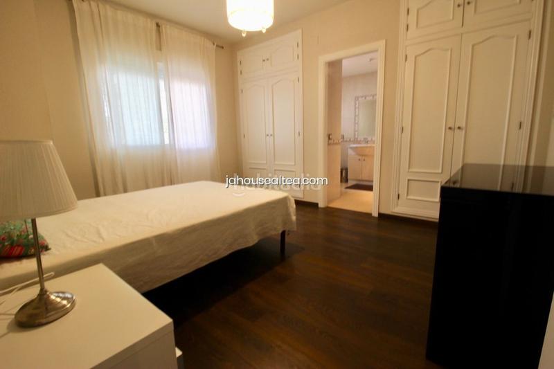 Foto 54493000-a36e-4f63-be9a-9c4bb9c8bae8. Apartament amb calefacció piscina a L´Olla Altea