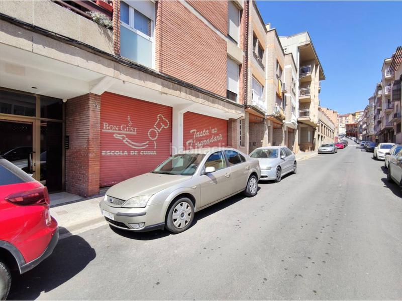Foto 031bc8ca-0b3b-4707-9034-07392cc635d4. Local comercial local en venta en centrepasseig i rodalies en Manresa