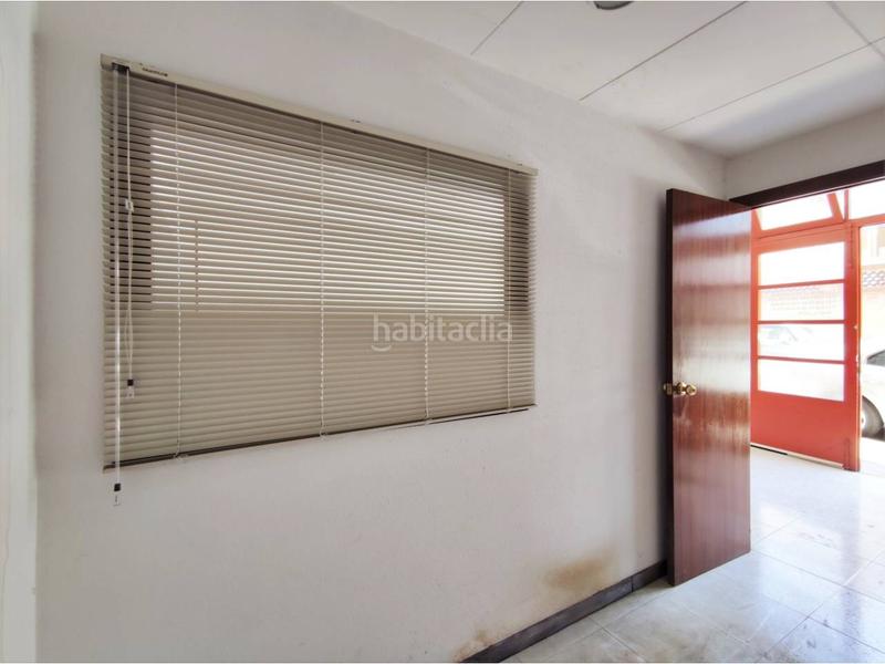 Foto fe3f9114-0e32-4ad7-a7d9-bf1e04b144e6. Local comercial local en venta en centrepasseig i rodalies en Manresa