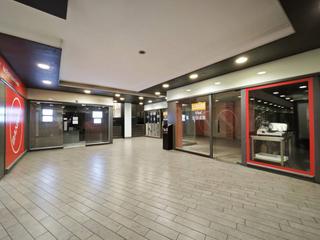 Lloguer Local Comercial  Pere iii. Local en alquiler en centrepasseig i rodalies08242