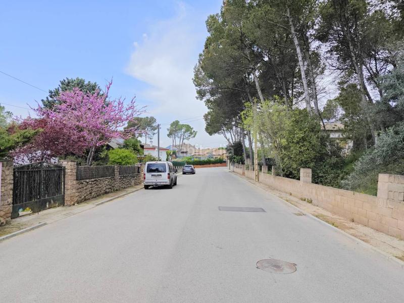 Foto b1f9390a-327b-44ef-b012-c7ac7c3f289f. Terreny residencial a Santpedor