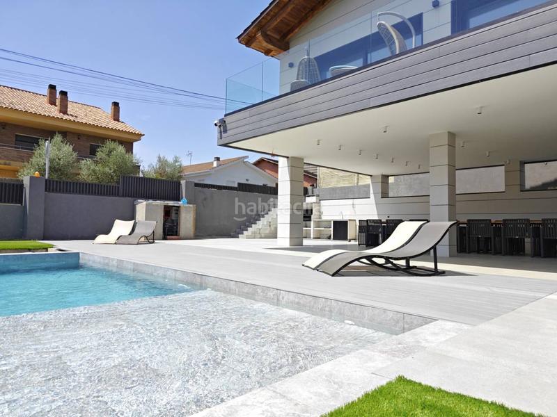 Foto 23d170bf-4e2e-4a49-bbe4-90e611edae26. Chalet  en venta en Castellgalí