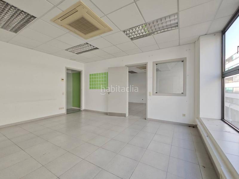 Foto 1133dda1-07aa-41ac-810f-721014d75e9f. Rent office space with heating in Centre - Passeig i Rodalies Manresa