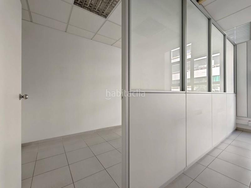Foto 407a34b6-c8c3-433e-93ae-188a2fc54478. Rent office space with heating in Centre - Passeig i Rodalies Manresa