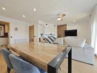 Pis  Calle mosén jacint verdaguer. Piso en venta en ctra. de vicremei08241