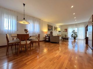 Duplex  Calle doctor esteve. Dúplex en venta en poble nou.