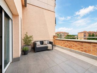 Reihenhaus  Calle fra jacint coma i galí. Magnífica casa adosada