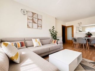 Etagenwohnung  Calle francesc moragas. Piso en venta en valldaura 08241
