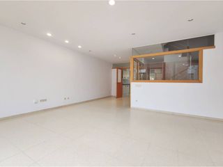 Casa aparellada  Calle parador. Casa pareada en venta en pineda de bages