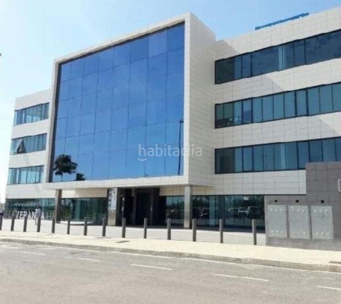 Foto 231edca0-a9e4-4f90-9d4d-74f7d11dbc6f. Aparcament cotxe a Zona Avenida del Mar Castellón de la Plana