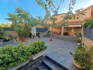 Casa adossada  Remolins. Chalet pareado zona torreon