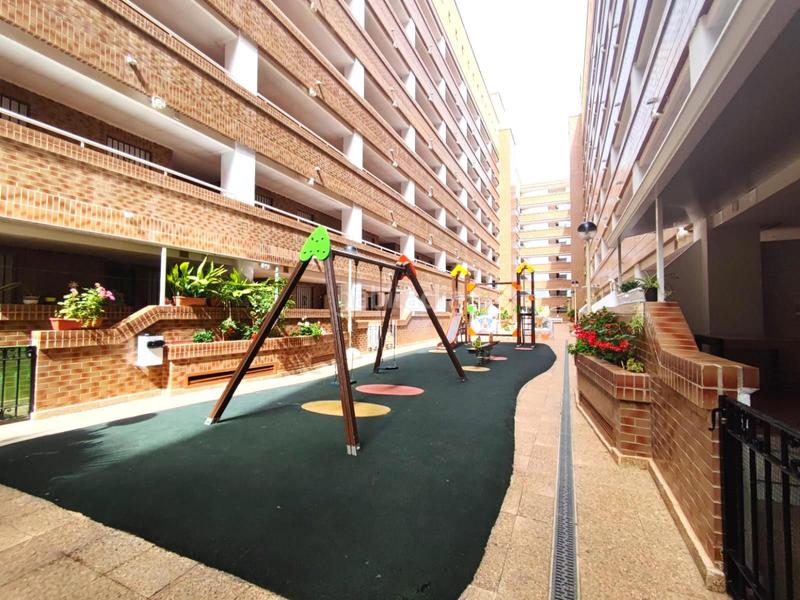 Foto 124605c4-6350-4062-a6cb-d8f2b6c06b83. Appartamento con parcheggio piscina in Costa Marfil Oropesa del Mar