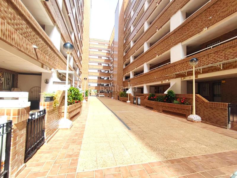 Foto 646b6f4f-6b24-4724-ad54-d008893911e3. Appartamento con parcheggio piscina in Costa Marfil Oropesa del Mar