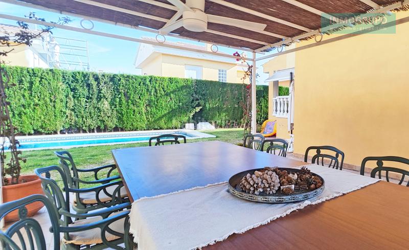 Foto ac2dcc59-d9de-44b6-8536-f05599748c43. Casa en benicasim-benicàssim - av ferrocarril 105 villa a la venta en benicasim en Benicasim / Benicàssim