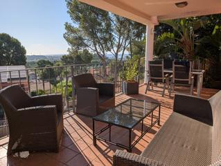 Rent House  Benicasim-benicàssim - cl olivos los 16. Villa independiente en alquier en parcela de 400 metros 4 habita