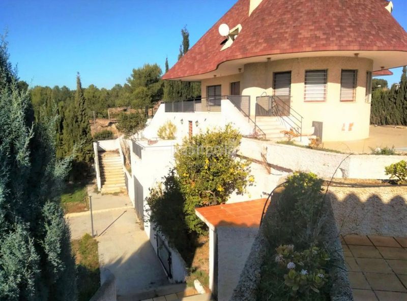 Foto f309174d-1542-40c0-b2fd-d424a4f49e40. Chalet  independiente en Alcora (l´)