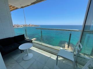 Lloguer Apartament a Avenida de villajoyosa 16. Vivienda reformada con vistas al
