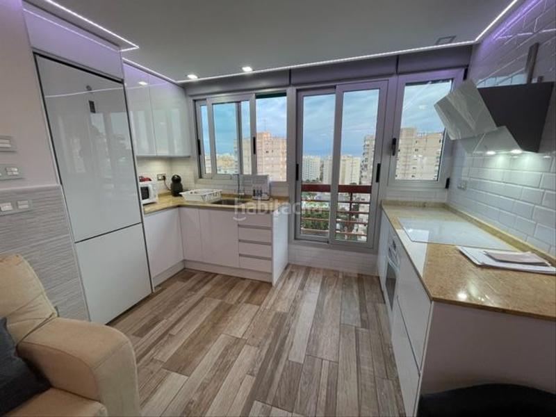 Foto f0a6c2b8-8cd9-4e53-902b-993fdc1ef10d. Location appartement avec piscine dans Albufereta Alicante