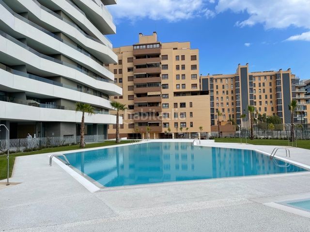 Foto 4029c11a-8649-494a-a7f6-184e0dcfdc3f. Pis amb calefacció aparcament piscina a PAU 5 Alicante