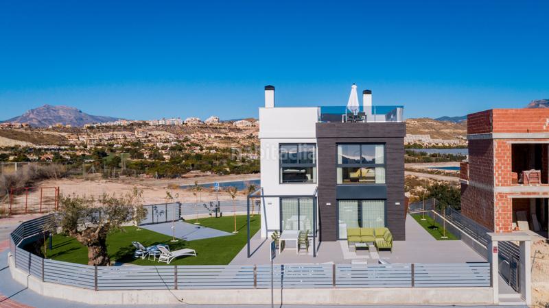 Foto c1d99c99-3b56-41fa-b2d5-74d6afc32179. Chalet en Bonalba-Cotoveta Mutxamel