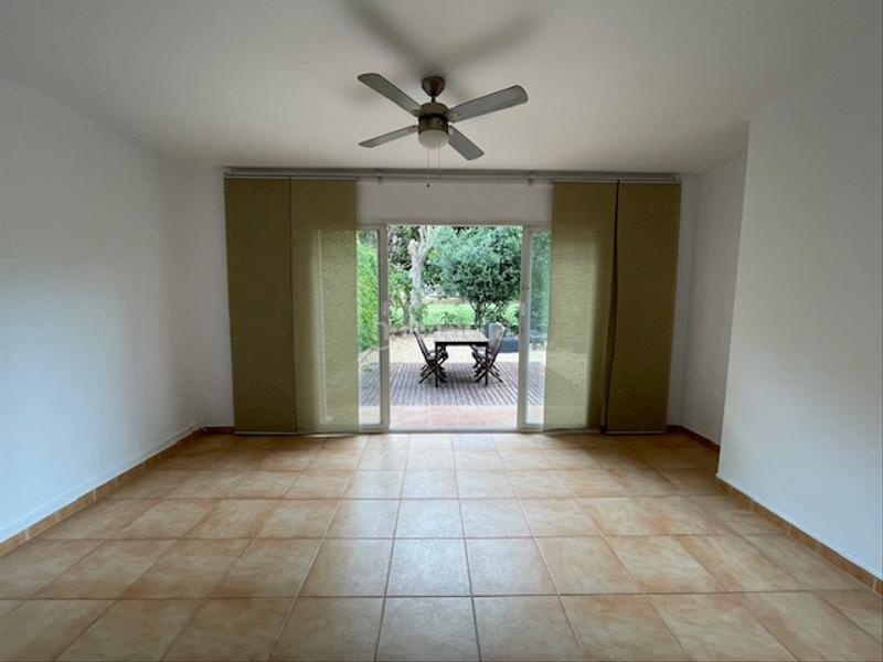 Foto 19c742bf-d828-4da1-ae3d-9c16d31e1065. Rent ground floor with heating parking pool in Alicante golf Alicante