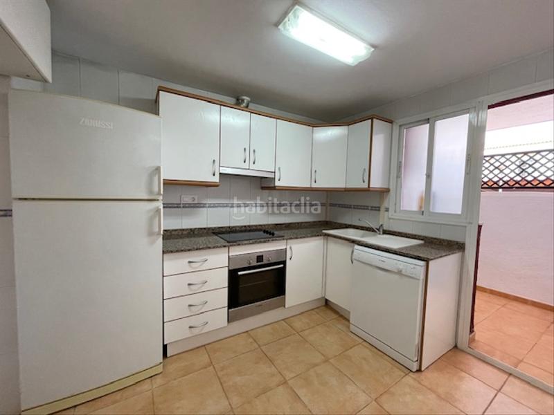 Foto 2d61ef8e-24ad-4206-ad3c-dc0f57535750. Rent ground floor with heating parking pool in Alicante golf Alicante