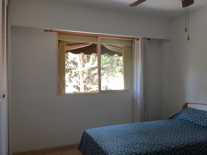 Foto 41f87cdb-44ad-4b01-b274-6044d26a7596. Etagenwohnung mit parking pool in Campello Playa Campello (el)