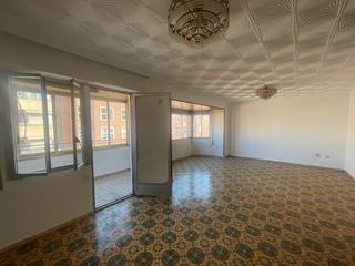 Pis  Avinguda benito perez galdos