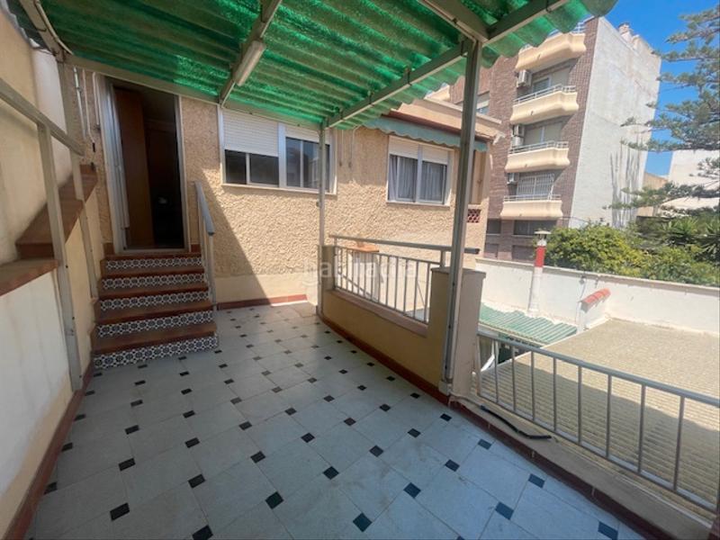 Foto a680632e-bdcb-4a55-a52c-3a1612d53100. Casa a schiera con parcheggio in Los Ángeles Alicante