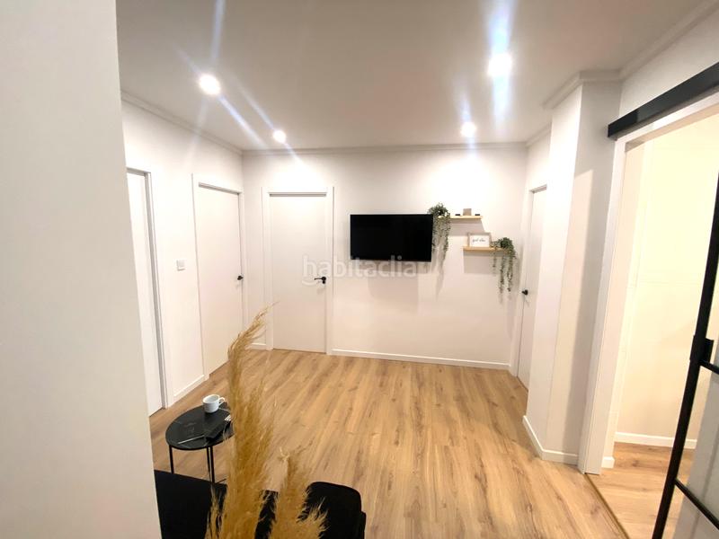 Foto f7d80875-c8b3-40e3-a83b-96ac463d6d2e. Appartement dans Plaza Castelar - Mercado Central Elda