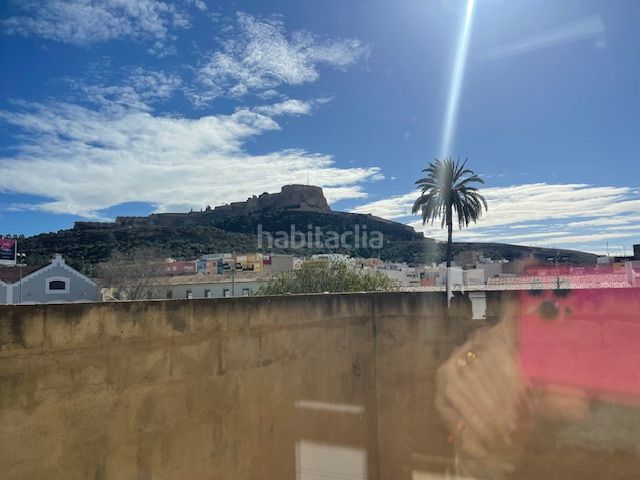 Foto 5666e1a5-38ab-40d0-ab4b-c0c7175661db. Edificio en Carolinas Bajas Alicante