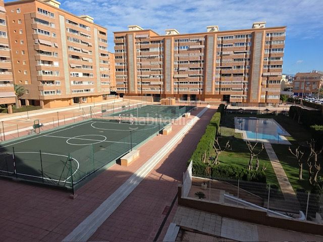 Foto 8c60de4b-3018-4753-b875-aa583db84fcd. Pis amb calefacció aparcament piscina a Palmeral Alicante