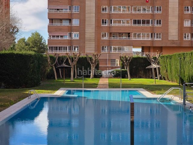 Foto e22f5fac-1a08-4b34-b60d-4733ed5db60b. Pis amb calefacció aparcament piscina a Palmeral Alicante