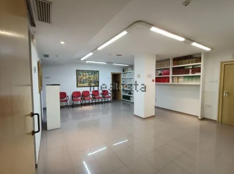 Foto f0fe0378-9153-4ee0-9e45-14e96b044110. Piso en Casco Antiguo - Sta. Cruz - Ayuntamiento Alicante