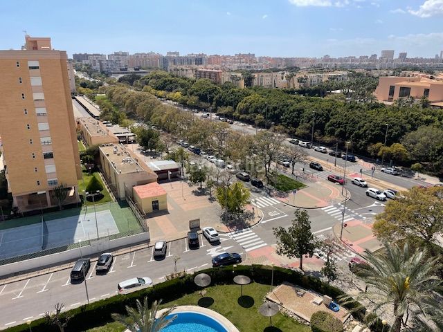 Foto f1357944-e964-43ac-8bf9-a91ae8e1a5ba. Àtic amb aparcament piscina a Playa de San Juan Alicante