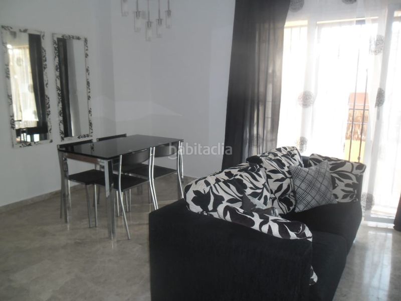 Foto fd81b837-1f8a-4ede-97e2-8e2bb2c637d0. Casa adossada amb calefacció aparcament piscina a Mutxamel