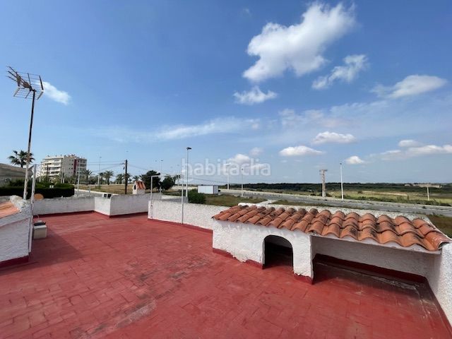 Foto a4584f54-c2a2-4e0d-8908-c87f13ffbdf8. Xalet amb xemeneia calefacció aparcament piscina a Elche / Elx