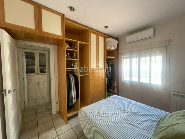 Foto 4a92a319-9796-4044-b20c-fc2432f335f0. Xalet amb xemeneia calefacció aparcament piscina a Campello (el)